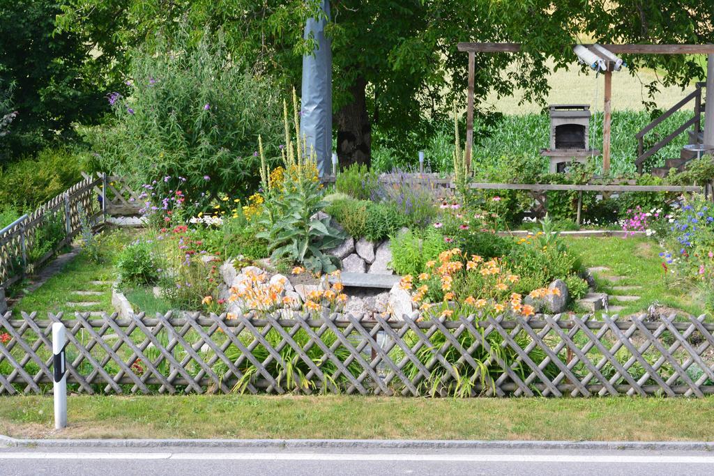 Готель Wellness-Kneipp-Park Ланґенталь Екстер'єр фото